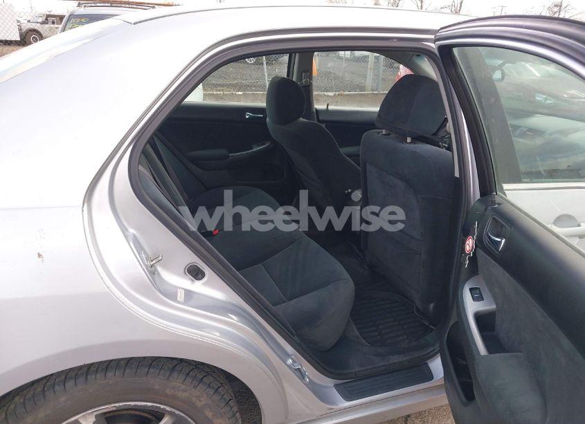 Photo 8 of 2004 Honda Accord 2.4 EX (VIN 1HGCM56634A097531)
