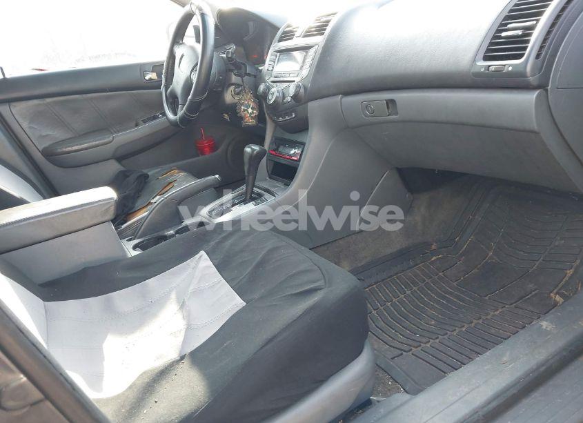 Photo 5 of 2003 Honda Accord 2.4 EX (VIN 1HGCM56663A078132)