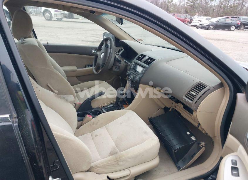 Photo 5 of 2004 Honda Accord 2.4 EX (VIN 1HGCM56684A012361)
