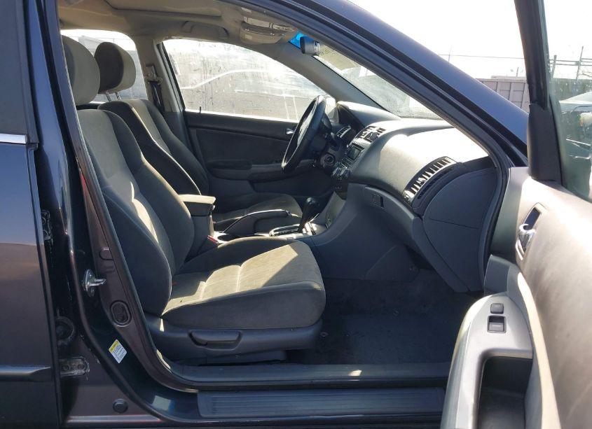Photo 5 of 2004 Honda Accord 2.4 EX (VIN 1HGCM56684A167752)