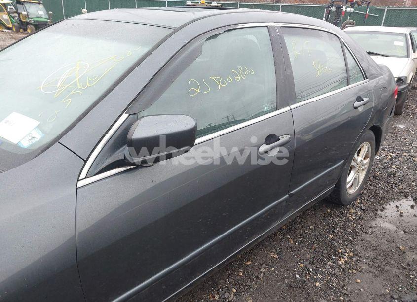 Photo 6 of 2004 Honda Accord 2.4 EX (VIN 1HGCM56694A119340)