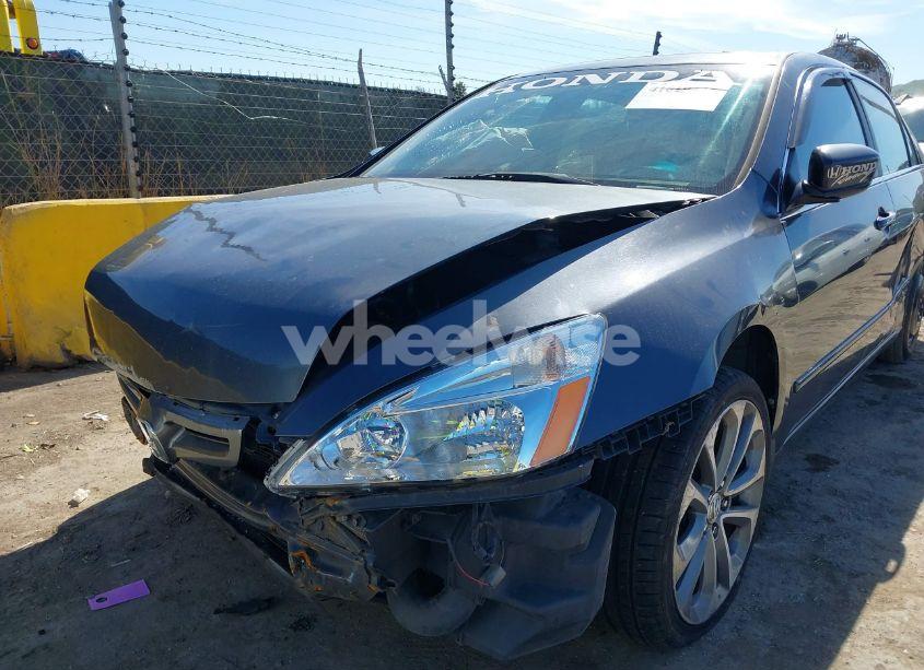 Photo 12 of 2003 Honda Accord 2.4 EX (VIN 1HGCM566X3A070602)