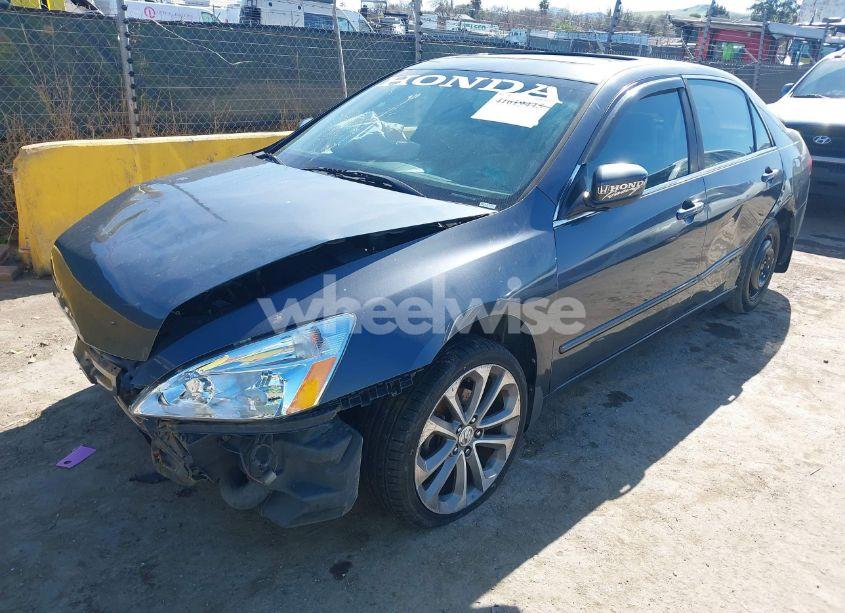 Photo 2 of 2003 Honda Accord 2.4 EX (VIN 1HGCM566X3A070602)