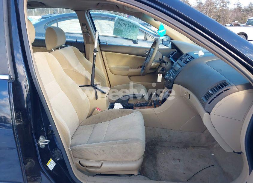 Photo 5 of 2004 Honda Accord 2.4 EX (VIN 1HGCM566X4A166067)