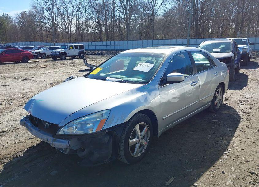 Photo 2 of 2005 Honda Accord 2.4 EX (VIN 1HGCM56705A005429)