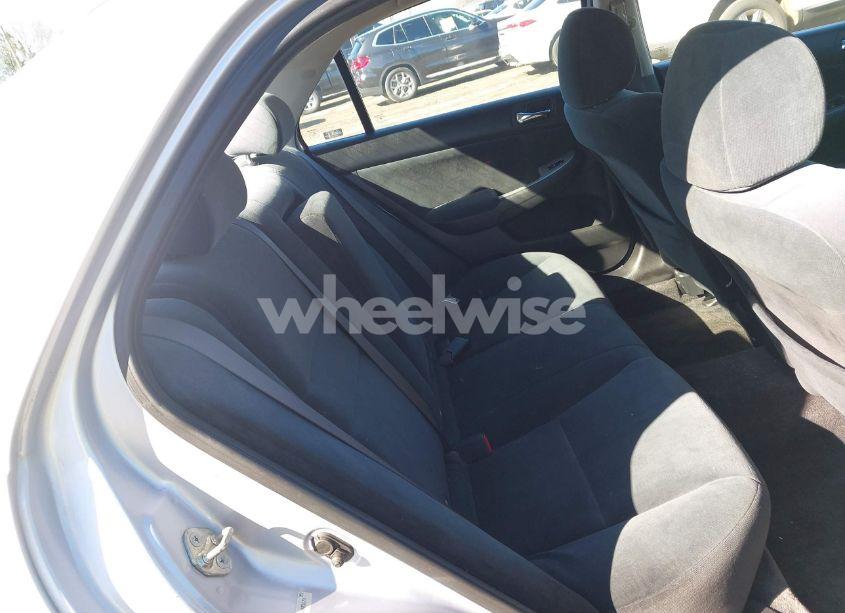 Photo 8 of 2005 Honda Accord 2.4 EX (VIN 1HGCM56705A005429)