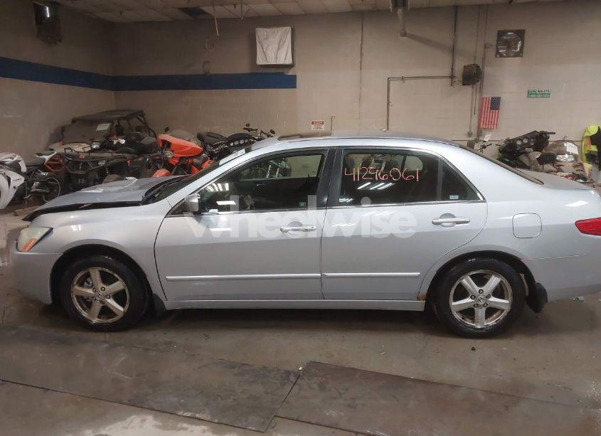 Photo 14 of 2005 Honda Accord 2.4 EX (VIN 1HGCM56705A033084)