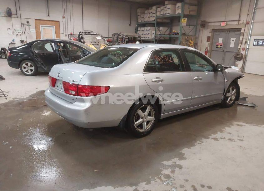 Photo 4 of 2005 Honda Accord 2.4 EX (VIN 1HGCM56705A033084)