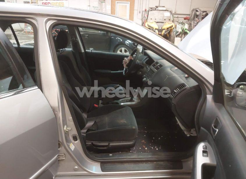 Photo 5 of 2005 Honda Accord 2.4 EX (VIN 1HGCM56705A033084)