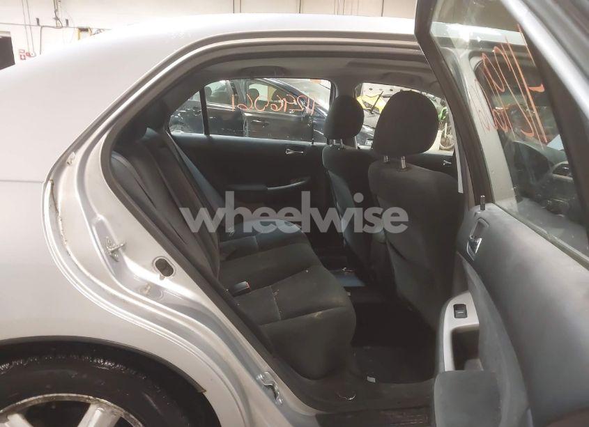 Photo 8 of 2005 Honda Accord 2.4 EX (VIN 1HGCM56705A033084)