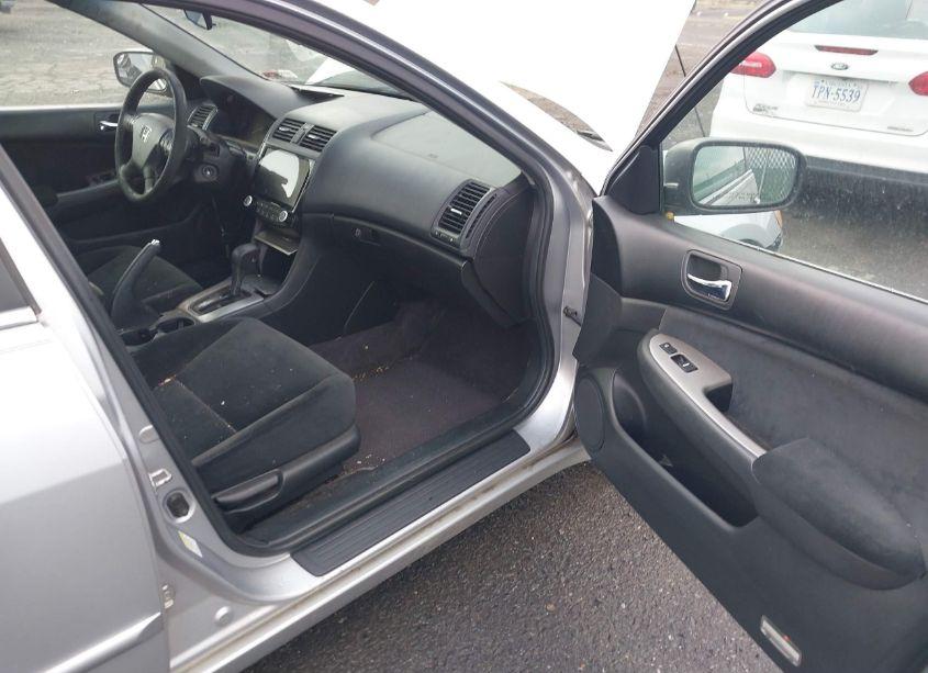 Photo 5 of 2006 Honda Accord 2.4 EX (VIN 1HGCM56706A046547)