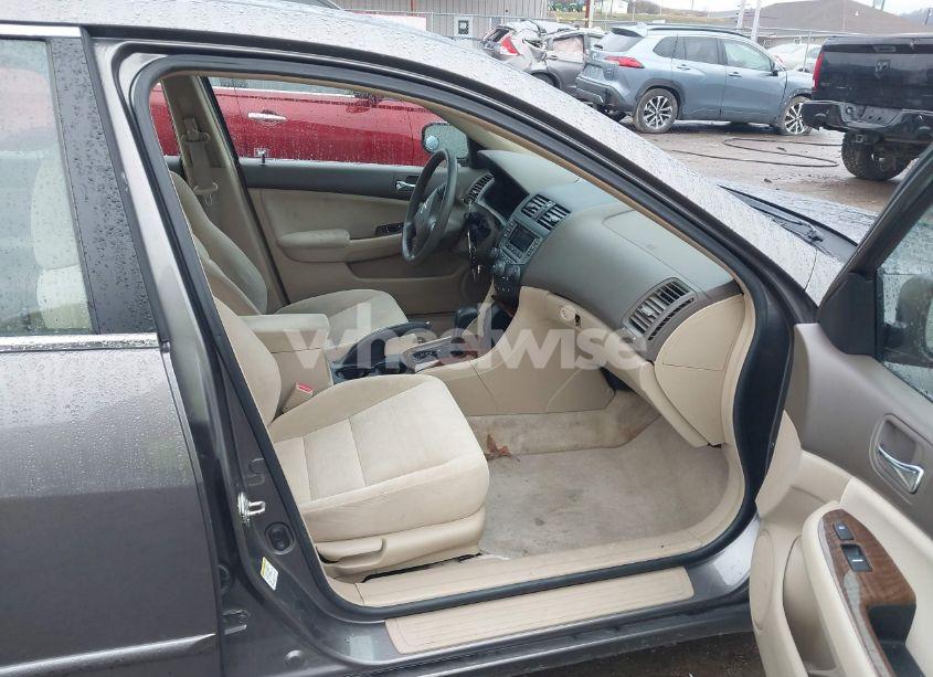 Photo 5 of 2006 Honda Accord 2.4 EX (VIN 1HGCM56706A151749)