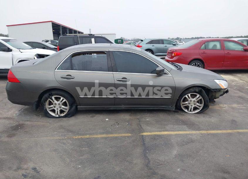 Photo 13 of 2007 Honda Accord 2.4 EX (VIN 1HGCM56707A131521)