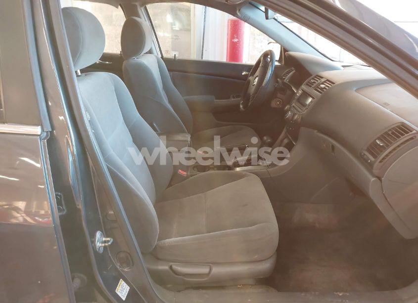 Photo 5 of 2005 Honda Accord 2.4 EX (VIN 1HGCM56715A001065)