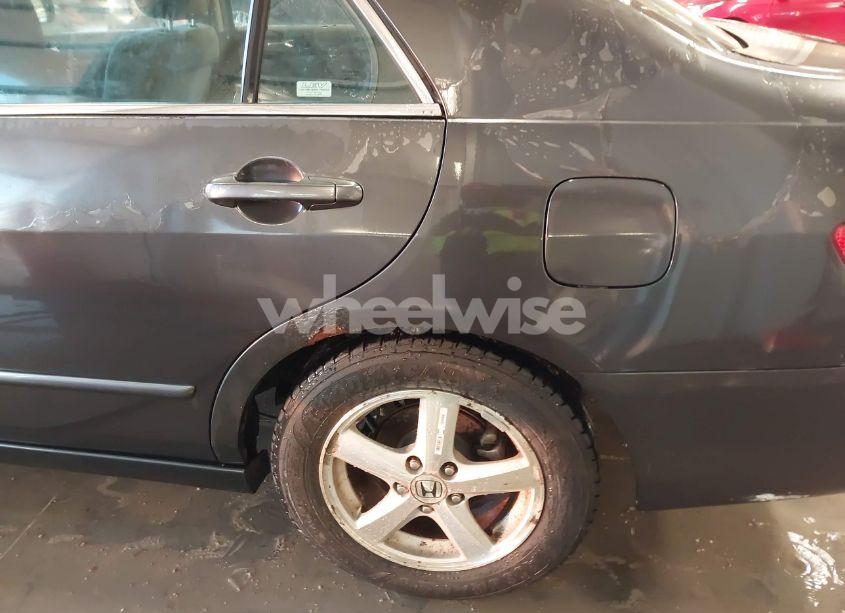 Photo 6 of 2005 Honda Accord 2.4 EX (VIN 1HGCM56715A001065)