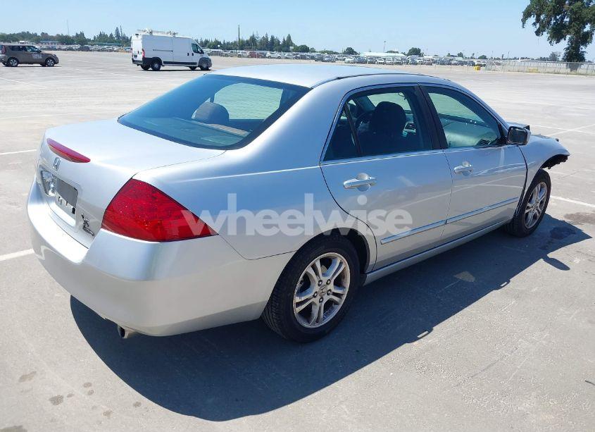 Photo 4 of 2006 Honda Accord 2.4 EX (VIN 1HGCM56716A186428)