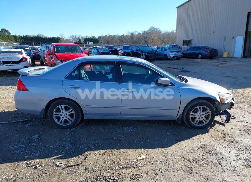 Photo 13 of 2007 Honda Accord 2.4 EX (VIN 1HGCM56717A043268)