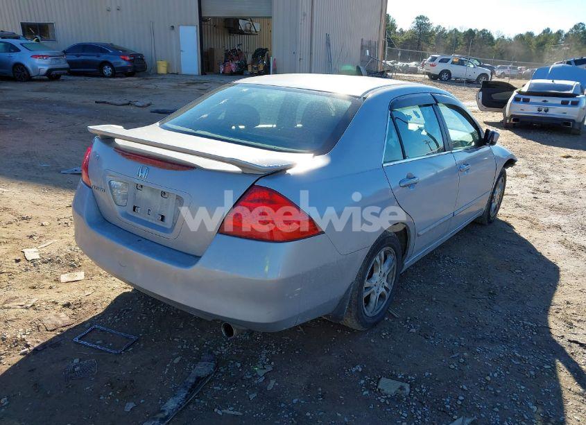 Photo 4 of 2007 Honda Accord 2.4 EX (VIN 1HGCM56717A043268)