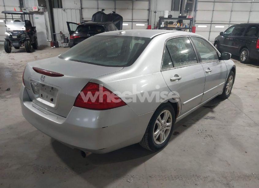 Photo 4 of 2007 Honda Accord 2.4 EX (VIN 1HGCM56717A105896)