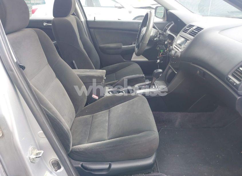 Photo 5 of 2007 Honda Accord 2.4 EX (VIN 1HGCM56717A156590)