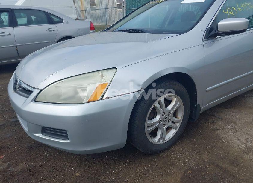 Photo 6 of 2007 Honda Accord 2.4 EX (VIN 1HGCM56717A156590)