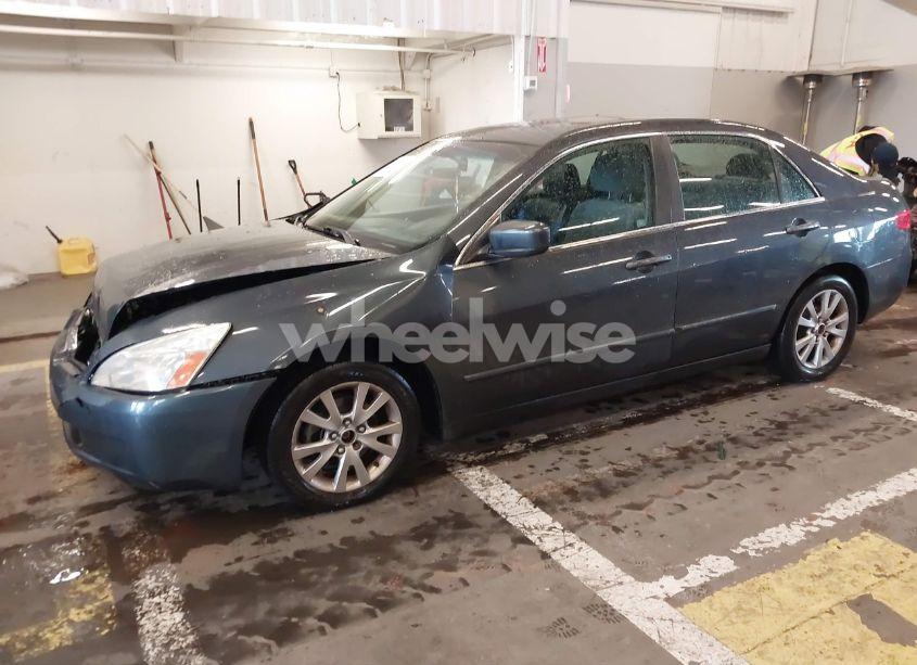Photo 2 of 2005 Honda Accord 2.4 EX (VIN 1HGCM56725A025505)