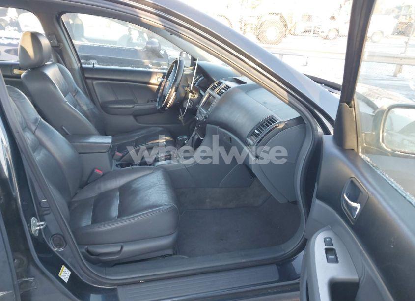 Photo 5 of 2006 Honda Accord 2.4 EX (VIN 1HGCM56726A009421)