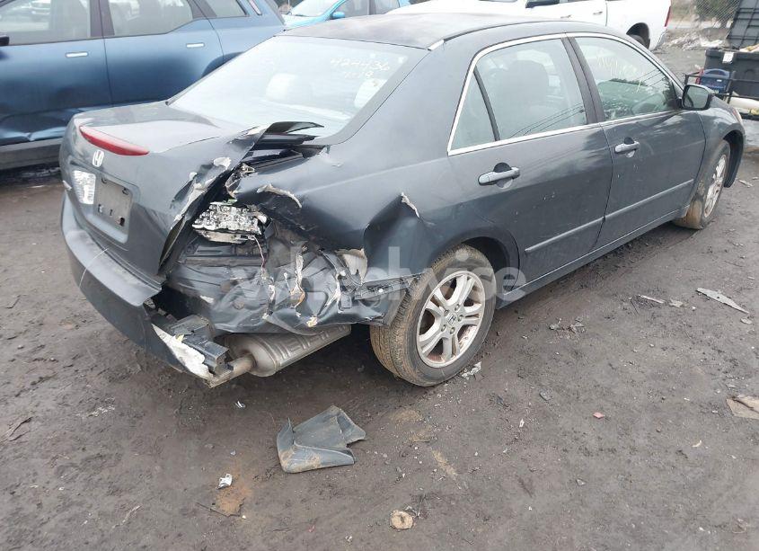 Photo 4 of 2006 Honda Accord 2.4 EX (VIN 1HGCM56726A039339)