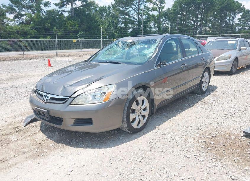 Photo 2 of 2006 Honda Accord 2.4 EX (VIN 1HGCM56726A106117)