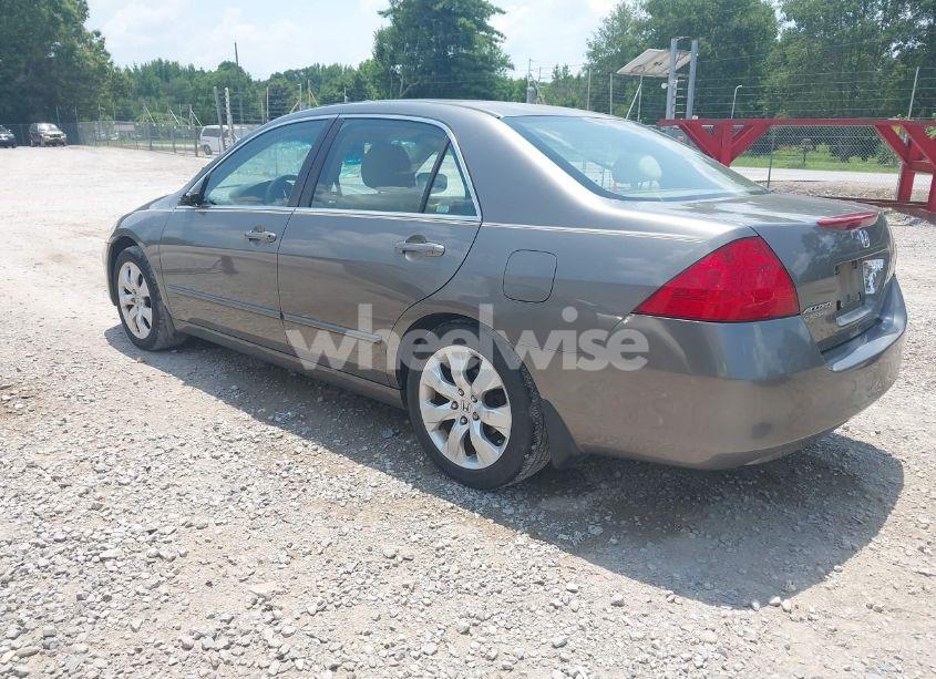 Photo 3 of 2006 Honda Accord 2.4 EX (VIN 1HGCM56726A106117)