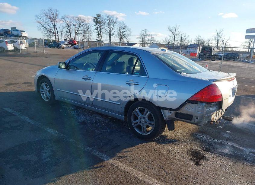 Photo 3 of 2007 Honda Accord 2.4 EX (VIN 1HGCM56727A047412)