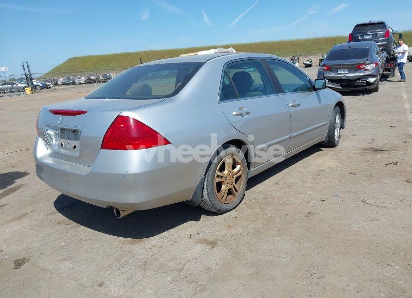 Photo 4 of 2007 Honda Accord 2.4 EX (VIN 1HGCM56727A112548)
