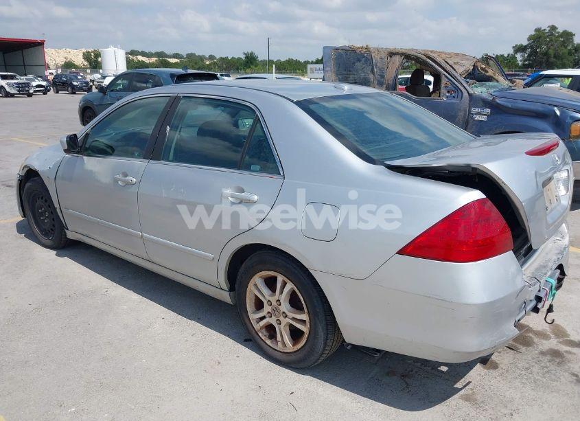 Photo 3 of 2007 Honda Accord 2.4 EX (VIN 1HGCM56727A117846)