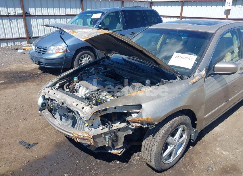Photo 6 of 2004 Honda Accord 2.4 EX (VIN 1HGCM56734A058298)