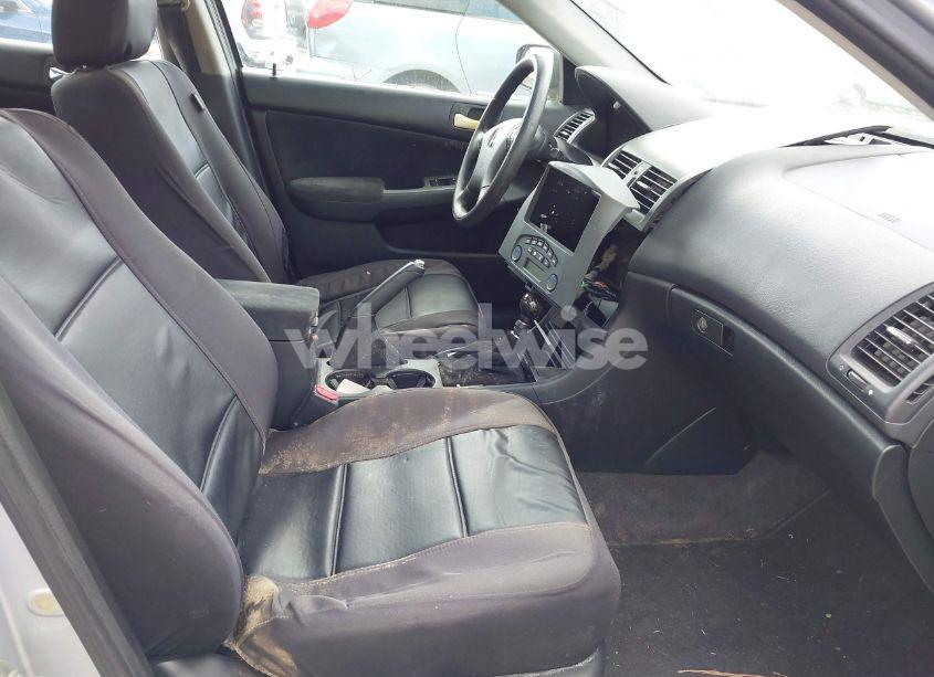 Photo 5 of 2005 Honda Accord 2.4 EX (VIN 1HGCM56735A097071)