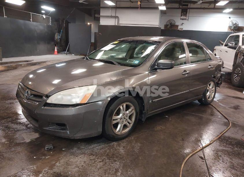 Photo 2 of 2006 Honda Accord 2.4 EX (VIN 1HGCM56736A156461)