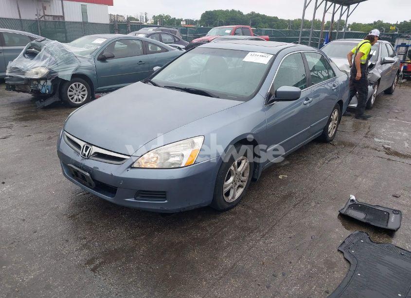 Photo 2 of 2007 Honda Accord 2.4 EX (VIN 1HGCM56737A065899)