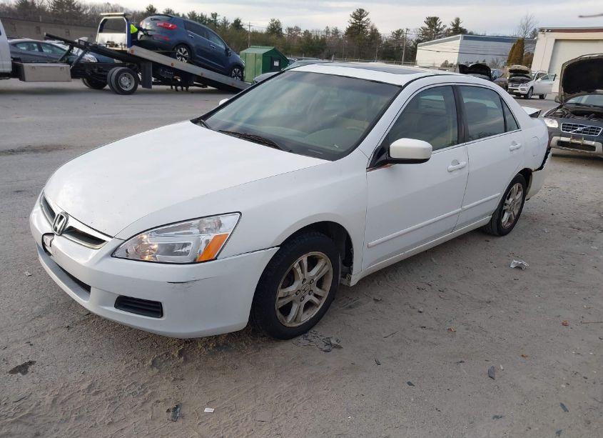 Photo 2 of 2007 Honda Accord 2.4 EX (VIN 1HGCM56737A078474)