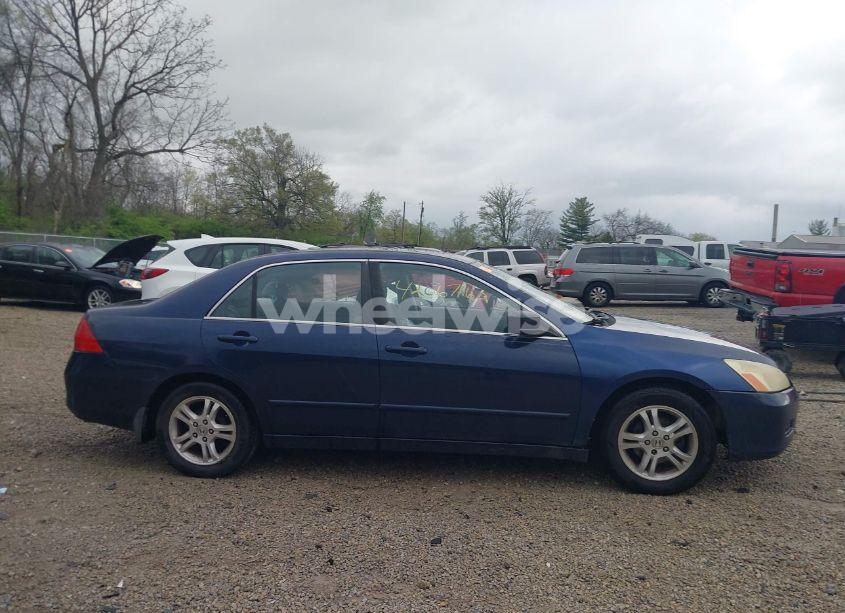 Photo 13 of 2007 Honda Accord 2.4 EX (VIN 1HGCM56737A123574)