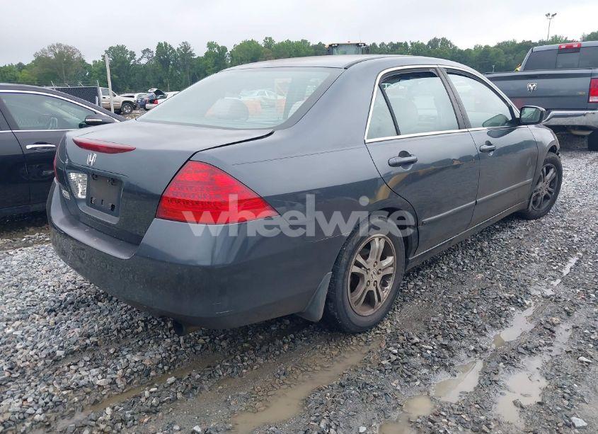 Photo 4 of 2007 Honda Accord 2.4 EX (VIN 1HGCM56737A133649)