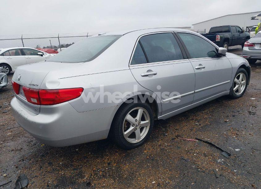 Photo 4 of 2005 Honda Accord 2.4 EX (VIN 1HGCM56745A001545)