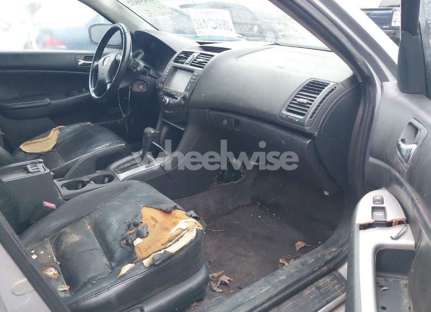 Photo 5 of 2005 Honda Accord 2.4 EX (VIN 1HGCM56745A001545)