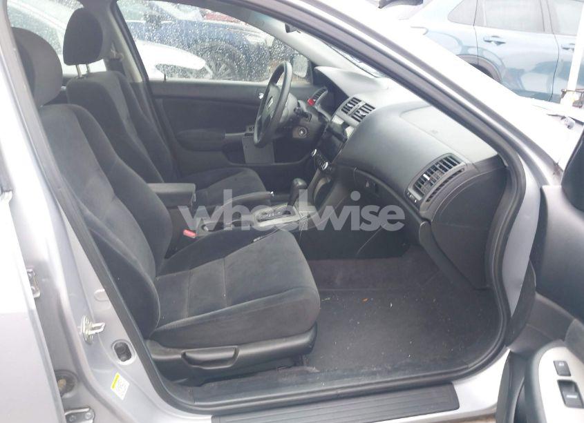 Photo 5 of 2005 Honda Accord 2.4 EX (VIN 1HGCM56745A012576)