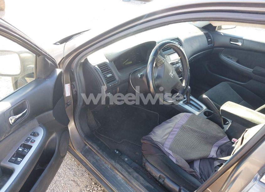 Photo 13 of 2006 Honda Accord 2.4 EX (VIN 1HGCM56746A025376)