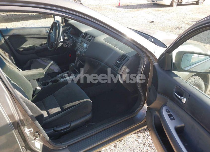 Photo 5 of 2006 Honda Accord 2.4 EX (VIN 1HGCM56746A025376)