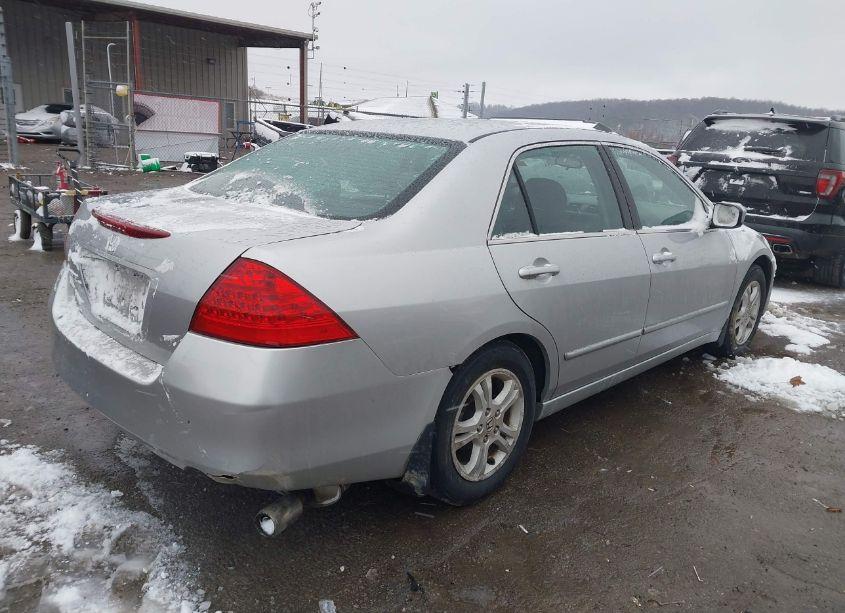 Photo 4 of 2006 Honda Accord 2.4 EX (VIN 1HGCM56746A026978)