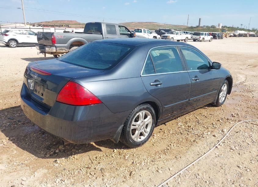 Photo 4 of 2006 Honda Accord 2.4 EX (VIN 1HGCM56746A099803)