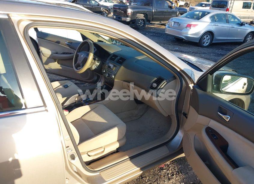Photo 5 of 2007 Honda Accord 2.4 EX (VIN 1HGCM56747A072313)
