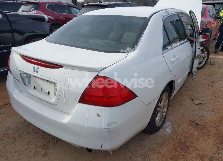 Photo 4 of 2007 Honda Accord 2.4 EX (VIN 1HGCM56747A082288)