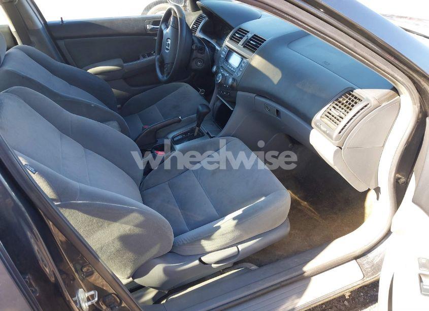 Photo 5 of 2005 Honda Accord 2.4 EX (VIN 1HGCM56755A177567)